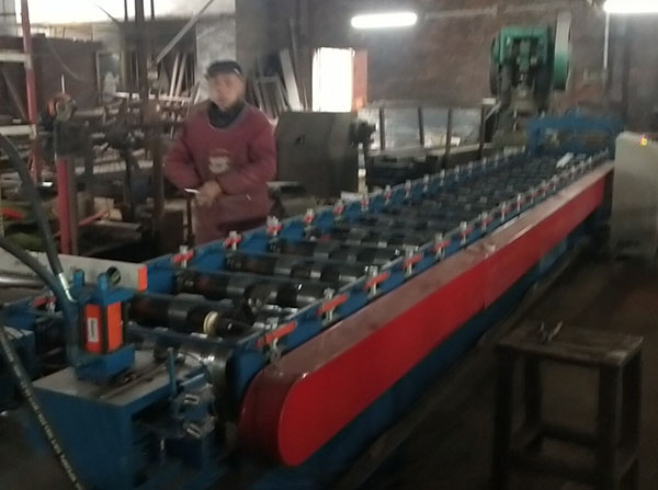 四川鋼木貨架廠(chǎng)家設(shè)備展示